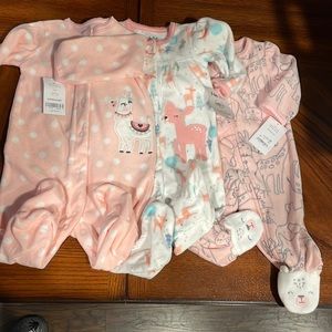 NWT Bundle of Carter fleece footed pjs